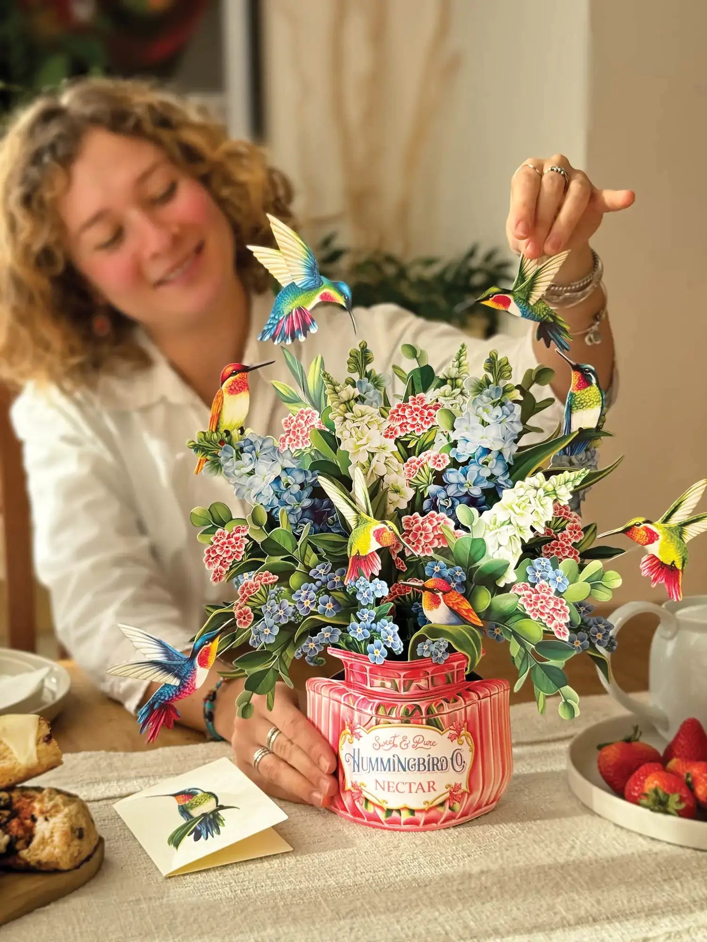 💐 Hummingbird Oasis Floral Decor 💖 | Handcrafted Paper Bouquet with Realistic Hovering Birds 🕊️-CU