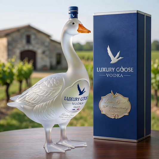 🦢 Luxury Goose  30th Anniversary Sculpted Vodka Decanter ✨ | Premium 3D Collector Bottle-CU